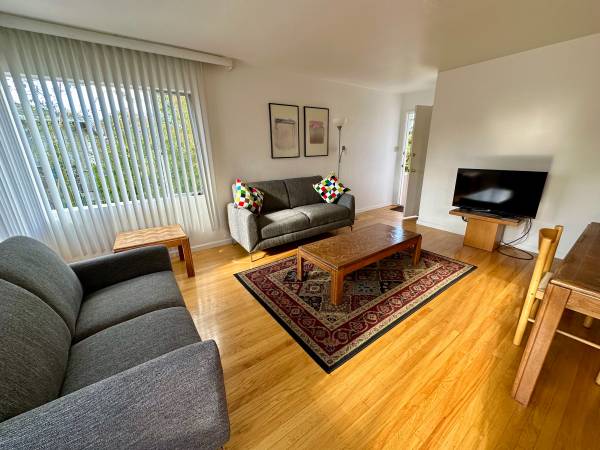 1BR/1BA Apartment · Stanford photo 5