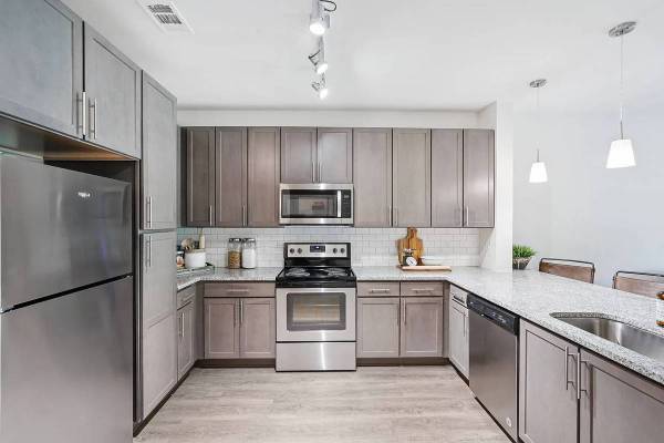 1BR/1BA Apartment · Sebastopol photo 2