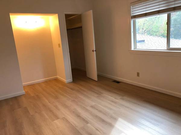 2BR/1BA Condo on Gomes Ct · Campbell photo 5