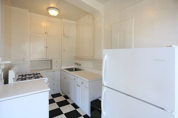 2BR/1BA Apartment · San Rafael photo 5