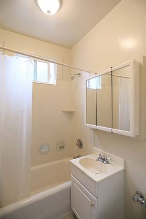 2BR/1BA Apartment · San Rafael photo 2