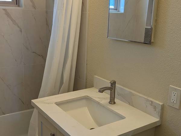 2BR/1BA Other on Dunster Dr · Campbell photo 4