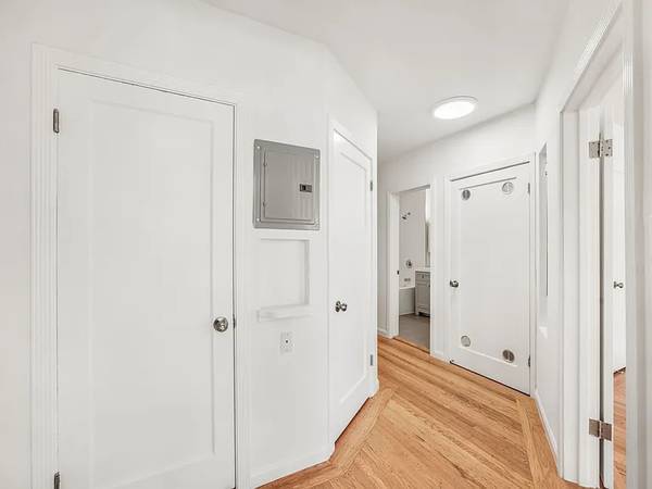 2BR/1BA Other on Chestnut St Unit 03 · San Francisco photo 4
