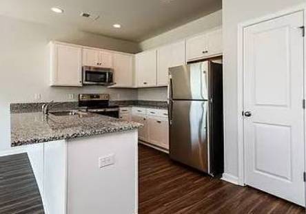 1BR/1BA Apartment · Jackson Heights photo 2