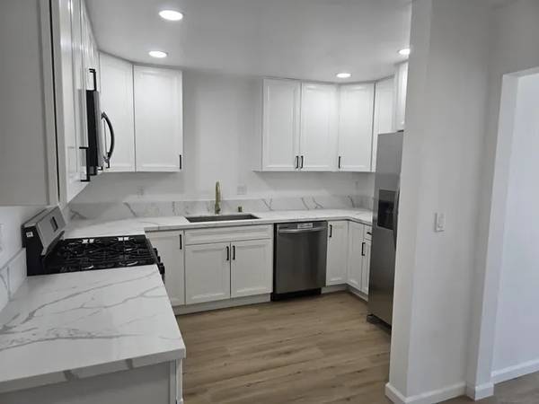 1BR/1BA Other on E Cavour St · Daly City photo 2