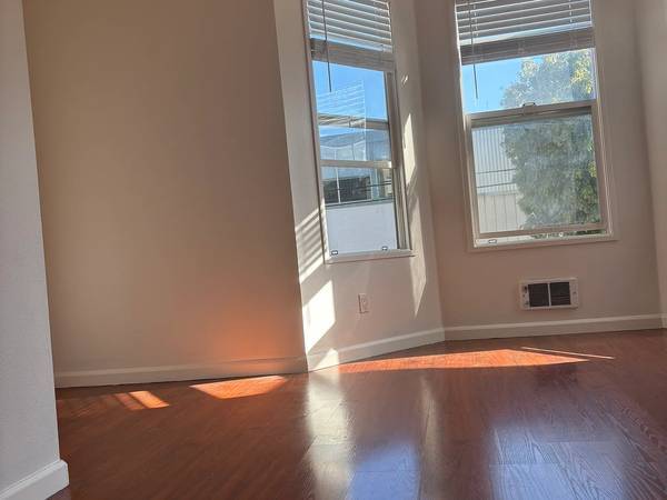 1BR/1BA Apartment · Ross photo 2