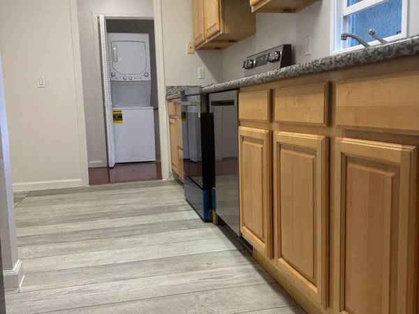 1BR/1BA Apartment · Ross photo 3