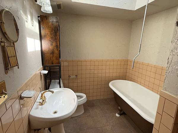 1BR/1BA Single Family House on S High St · Sebastopol photo 4