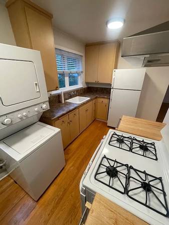1BR/1BA Other on Valle Vista Ave · Oakland photo 5