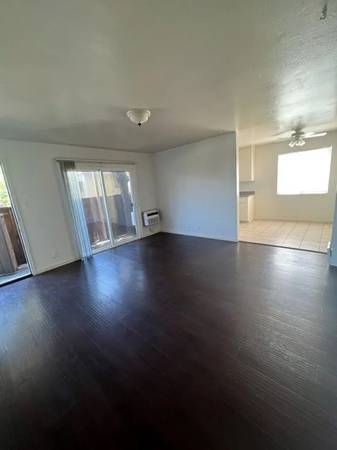 2BR/1BA Other on Ravenscourt Ave · Campbell photo 3