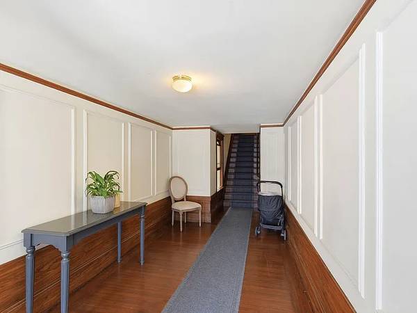 Others on 29th St Unit 380 29th Street · San Francisco photo 2