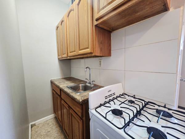 2BR/1BA Apartment · Sebastopol photo 5