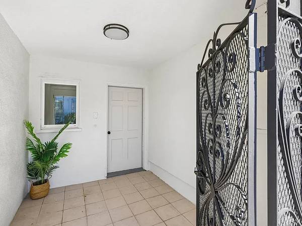 1BR/1BA Single Family House on Victoria St · Daly City photo 3