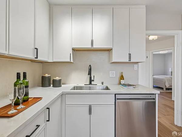 1BR/1BA Single Family House on Victoria St · Daly City photo 5
