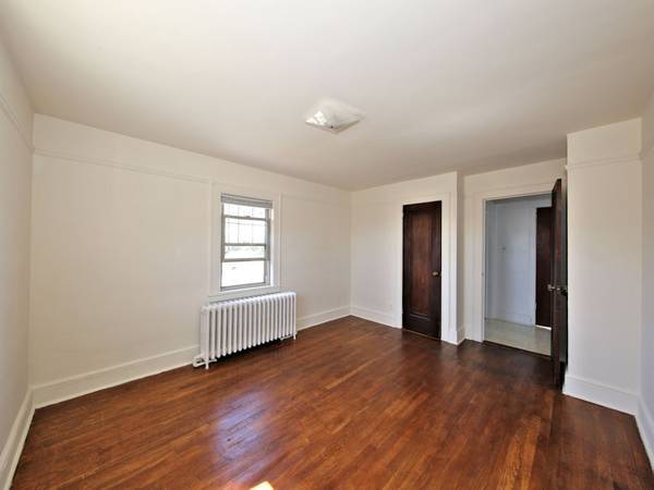 2BR/1BA Apartment · San Bruno photo 2