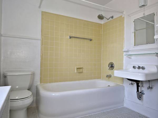 2BR/1BA Apartment · San Bruno photo 4