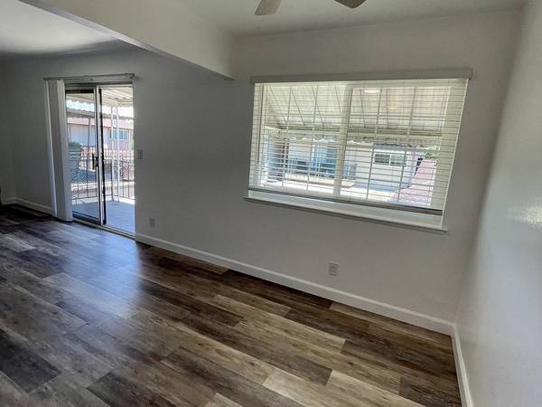 Beautifully Renovated 4-Bedroom Home in Westborough photo 2