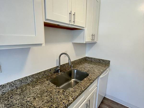 Beautifully Renovated 4-Bedroom Home in Westborough photo 5