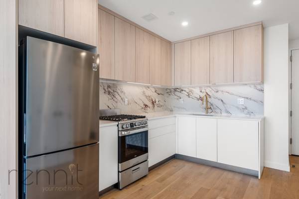 2BR/1BA Apartment · Larkspur photo 3