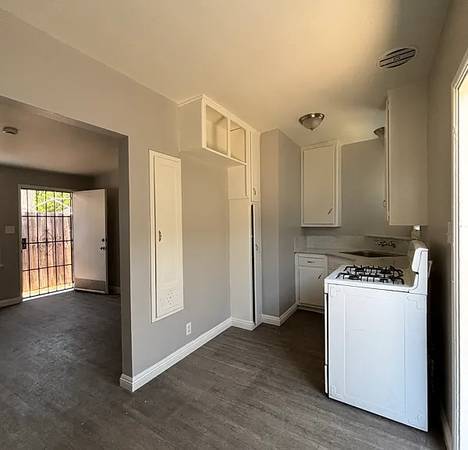 1BR/1BA Other on W 9th Ln · Hialeah photo 2
