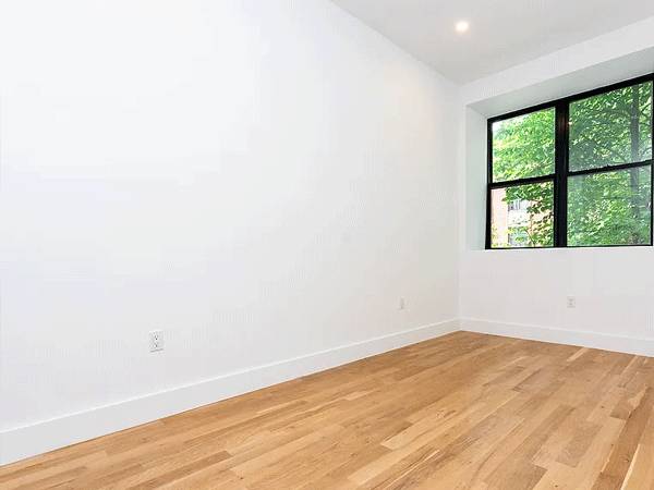 2BR/1BA Apartment · Brooklyn photo 3