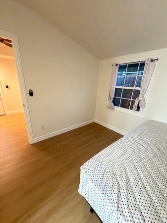 1BR/1BA Single Family House on Sunset Blvd · Hayward photo 4