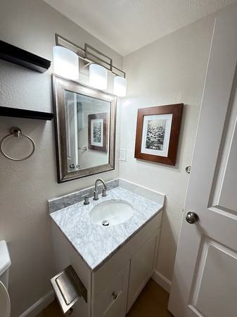 1BR/1BA Single Family House on Sunset Blvd · Hayward photo 3