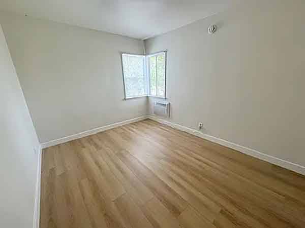 1BR/1BA Other on Iris St · Redwood City photo 2