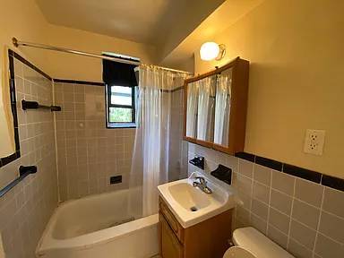 2BR/1BA Apartment · Petaluma photo 3