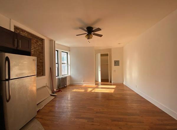 2BR/1BA Apartment · San Rafael photo 2