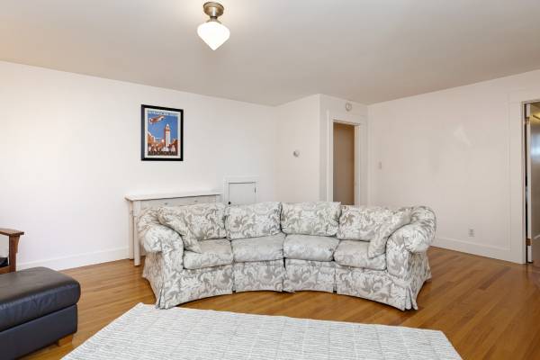 1BR/1BA Apartment · Berkeley photo 4