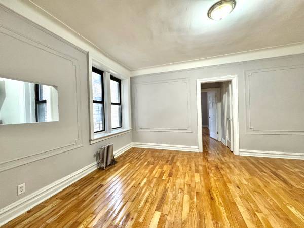 2BR/1BA Apartment · Hayward photo 3