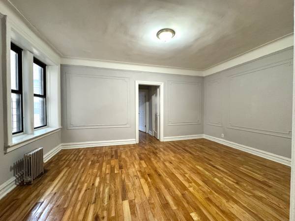 2BR/1BA Apartment · Hayward photo 2