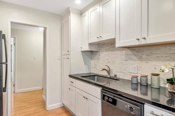 1BR/1BA Condo · San Mateo photo 5