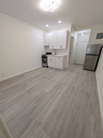 2BR/1BA Apartment · Alameda photo 4