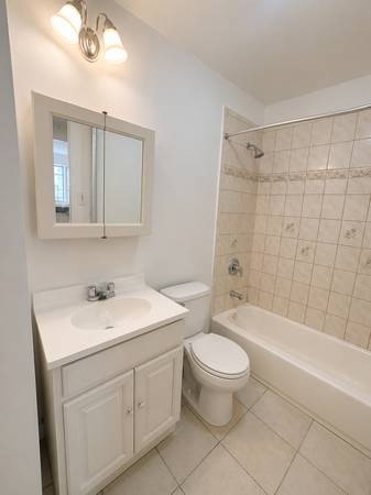 2BR/1BA Apartment · San Francisco photo 5