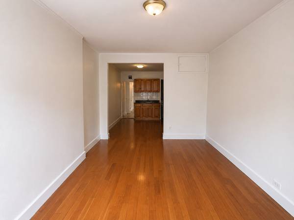 2BR/1BA Apartment · San Francisco photo 3