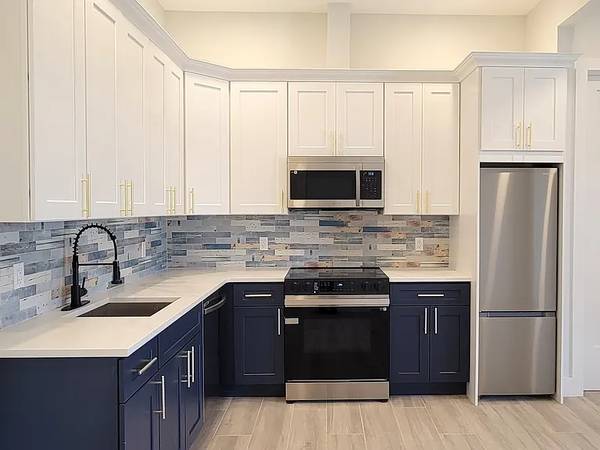2BR/1BA Apartment · San Francisco photo 3