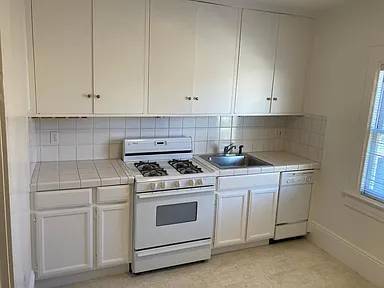 2BR/1BA Other on Gough St · San Francisco photo 3