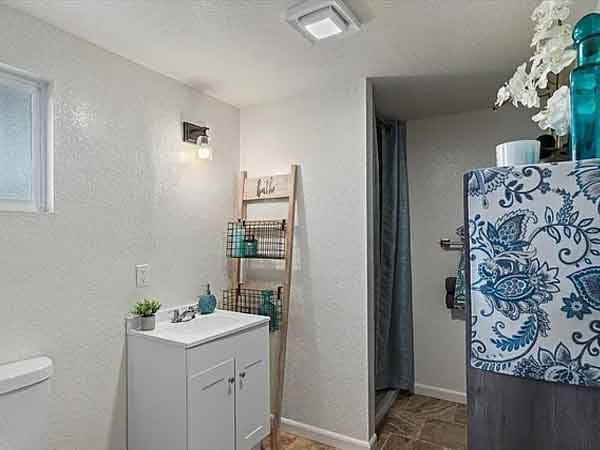 1BR/1BA Apartment · Burlingame photo 3