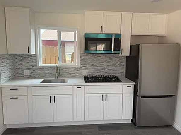 1BR/1BA Apartment · Oakland photo 2