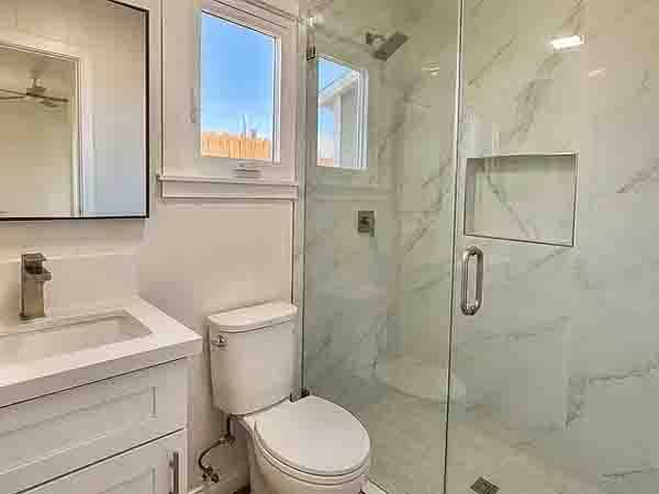 1BR/1BA Apartment · Oakland photo 4