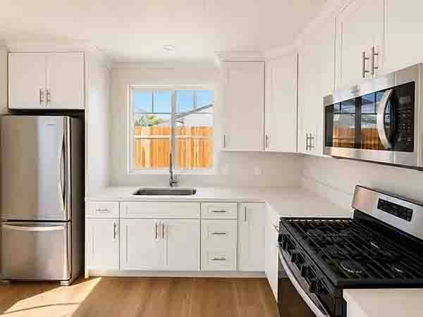 1BR/1BA Apartment · Oakland photo 2