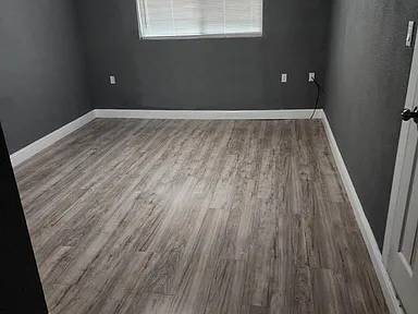 1BR/1BA Apartment · Lightfoot photo 2