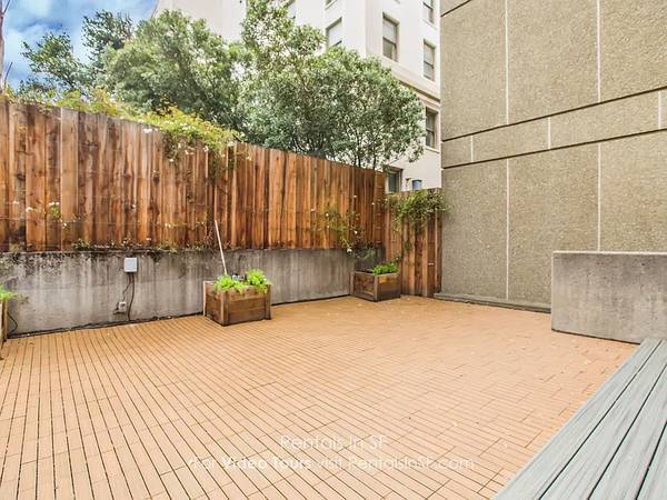 Stunning 4Bed/2.5ba Condo in Pacific Heights photo 3