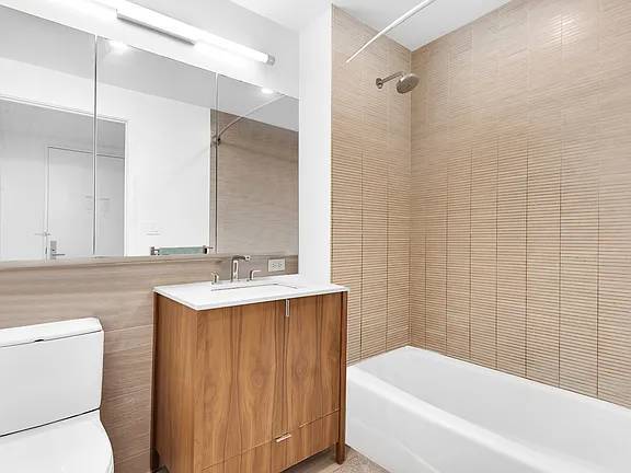 1BR/1BA Apartment · Bronx photo 3