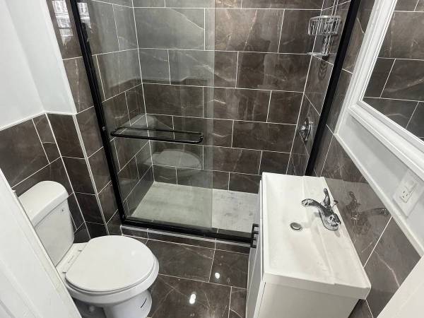 2BR/1BA Apartment · San Francisco photo 5