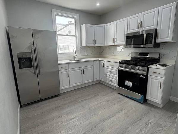 2BR/1BA Apartment · San Francisco photo 4