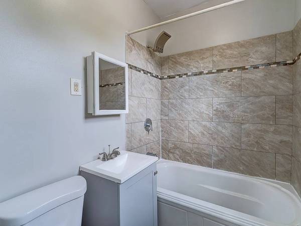 1BR/1BA Apartment · Bronx photo 5