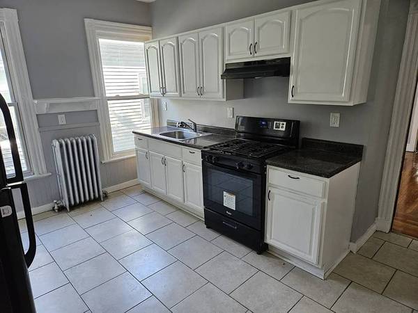 1BR/1BA Apartment · Bronx photo 2